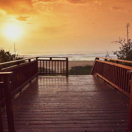La Lucia Sands Beach Resort Durban Buitenkant foto