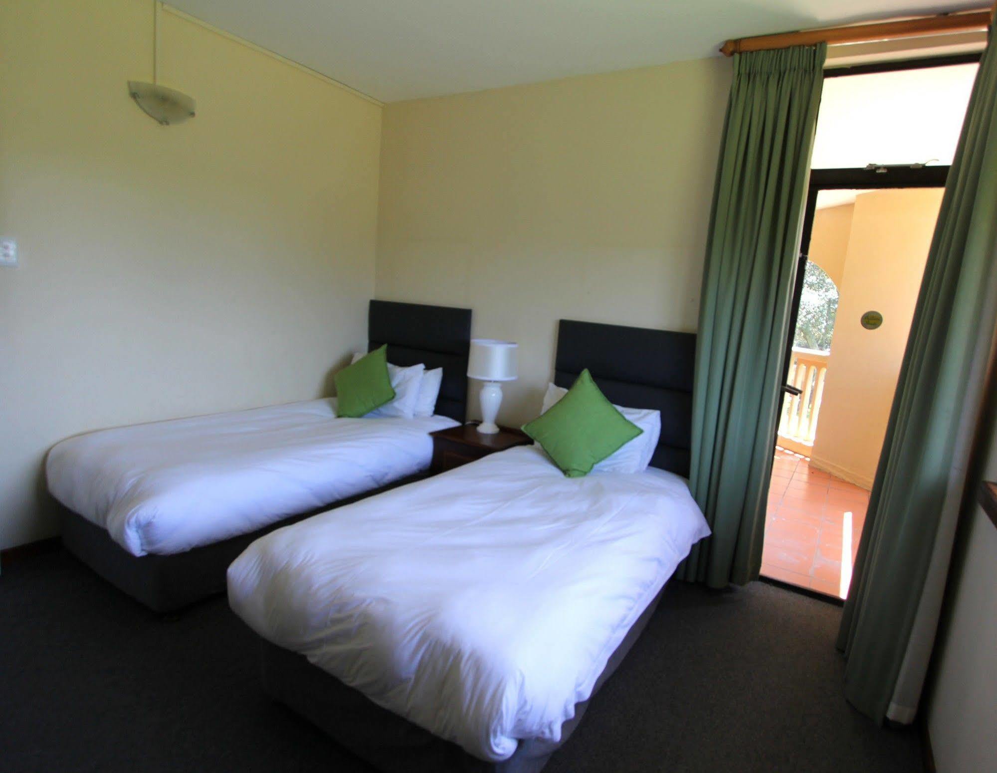 La Lucia Sands Beach Resort Durban Buitenkant foto
